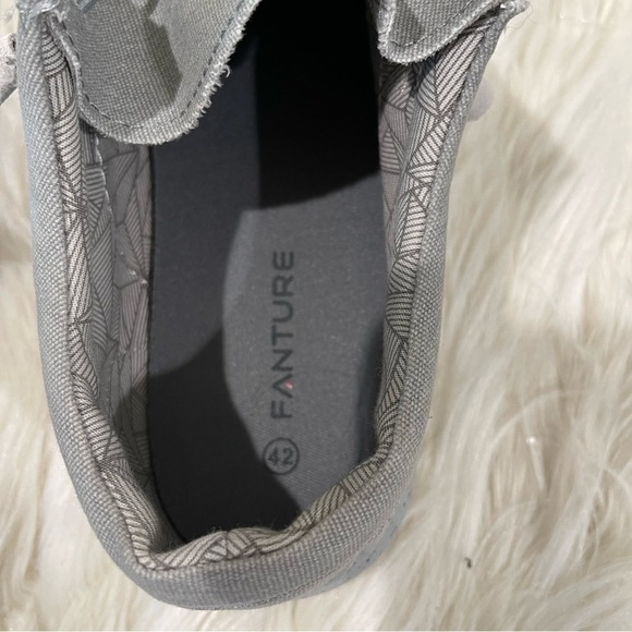 Men’s Fanture Grey Slip On Lightweight Travel Shoes Size 8.5 US! - Picture 6 of 9